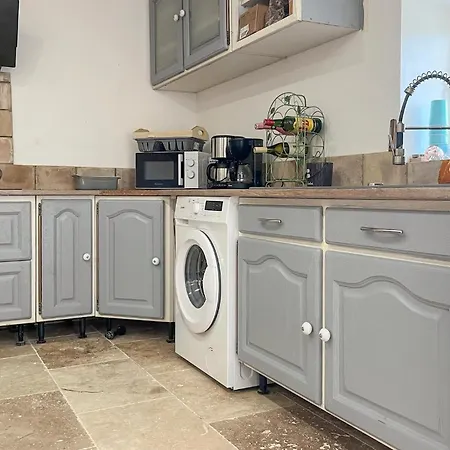 1 Bedroom Gorgeous In Orgon